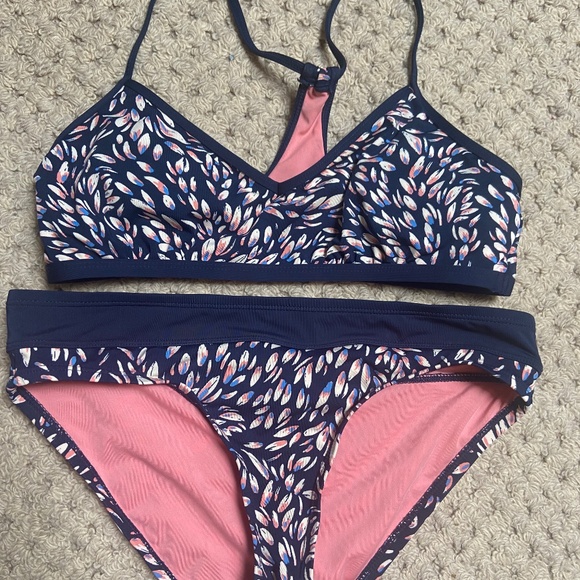 Bikini Carve Designs - Picture 1 of 3